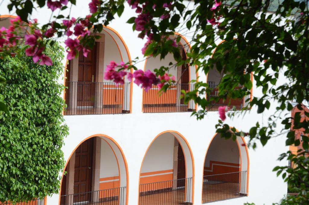 Mision Jalpan Hotel Exterior photo