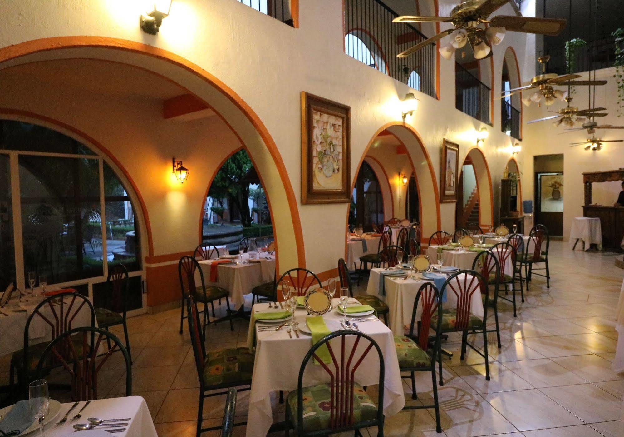 Mision Jalpan Hotel Exterior photo